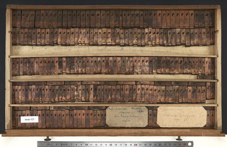 Tiroir de matrices : Grandjean corps 15