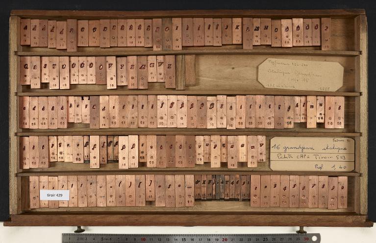 Tiroir de matrices : Grandjean corps 16