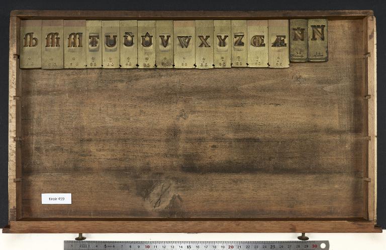 Tiroir de matrices : Grandjean , romain