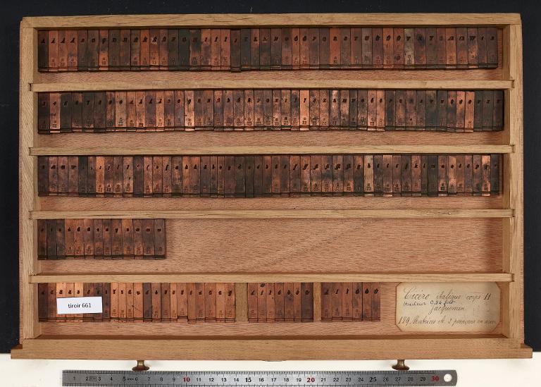 Tiroir de matrices : Jacquemin corps 11