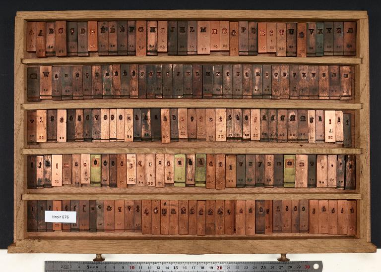 Tiroir de matrices : London corps 20 , romain