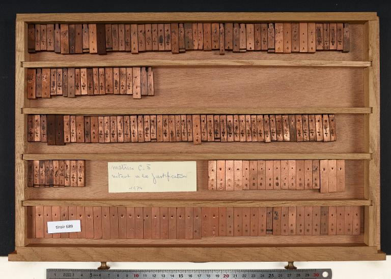 Tiroir de matrices : Marcellin-Legrand ancienne gravure