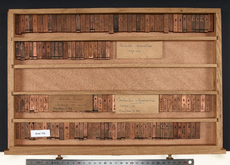 Tiroir de matrices : Marcellin-Legrand , initiale