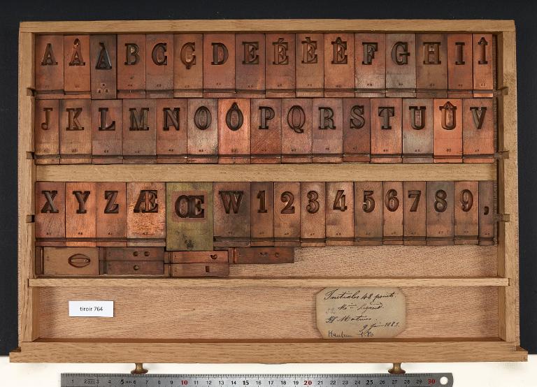 Tiroir de matrices : Marcellin-Legrand corps 48 , initiale