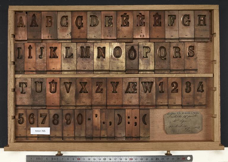 Tiroir de matrices : Marcellin-Legrand corps 56 , initiale