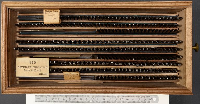 Poinçons typographiques : gothique Christian corps 8